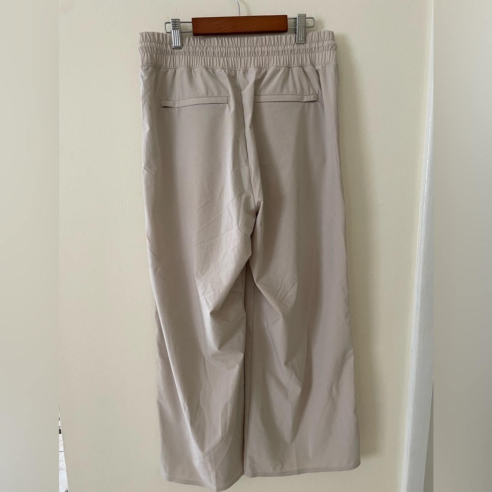 Like New Beige Wide-Leg Pants - Picture 4 of 6